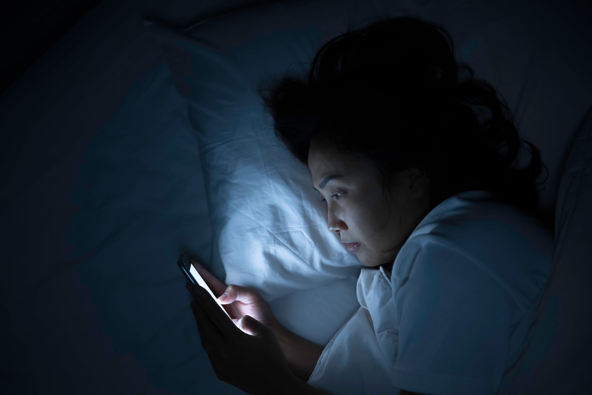How Screen Time Impacts Your Sex Drive (and how to break the cycle)